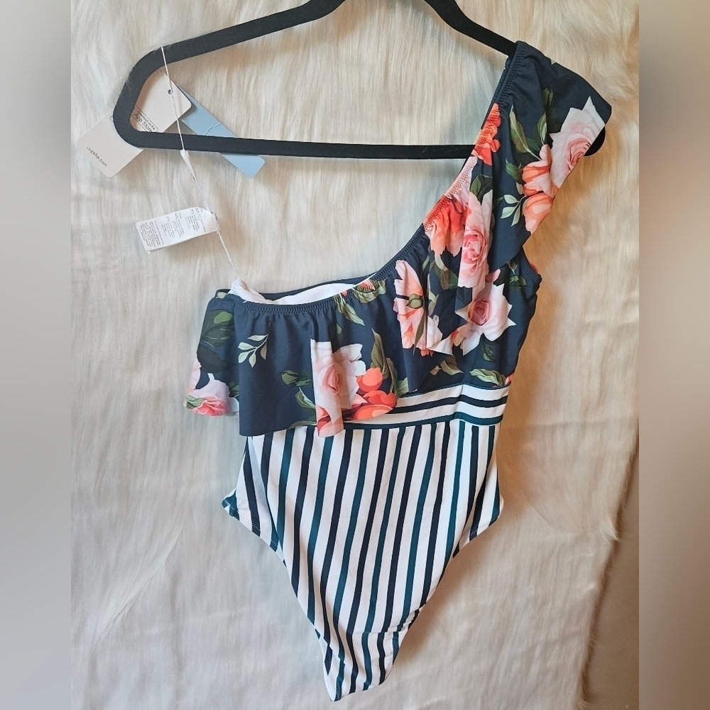 Cupshe Ellis Riviera Floral & Stripes Ruffled Asymmetrical Swimsuit - Picture 5 of 9